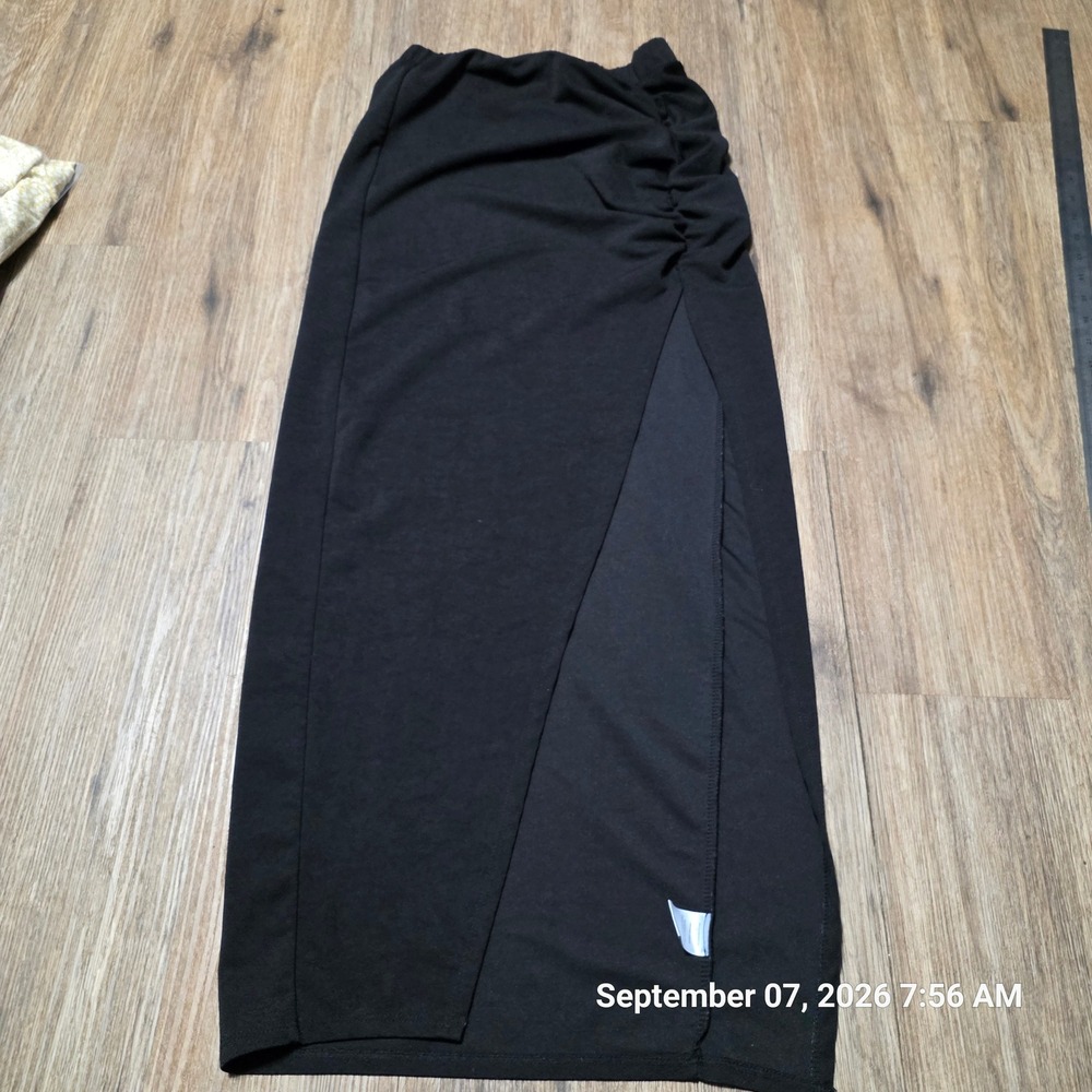 Material Girl Black Ruched Side Slit Maxi Skirt Small Rayon Spandex Stretch